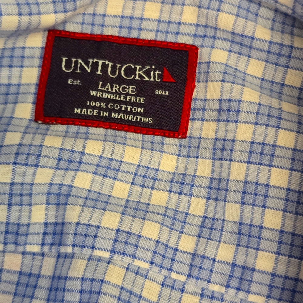 UnTuckit Men's Short Sleeve Button Down Size Large